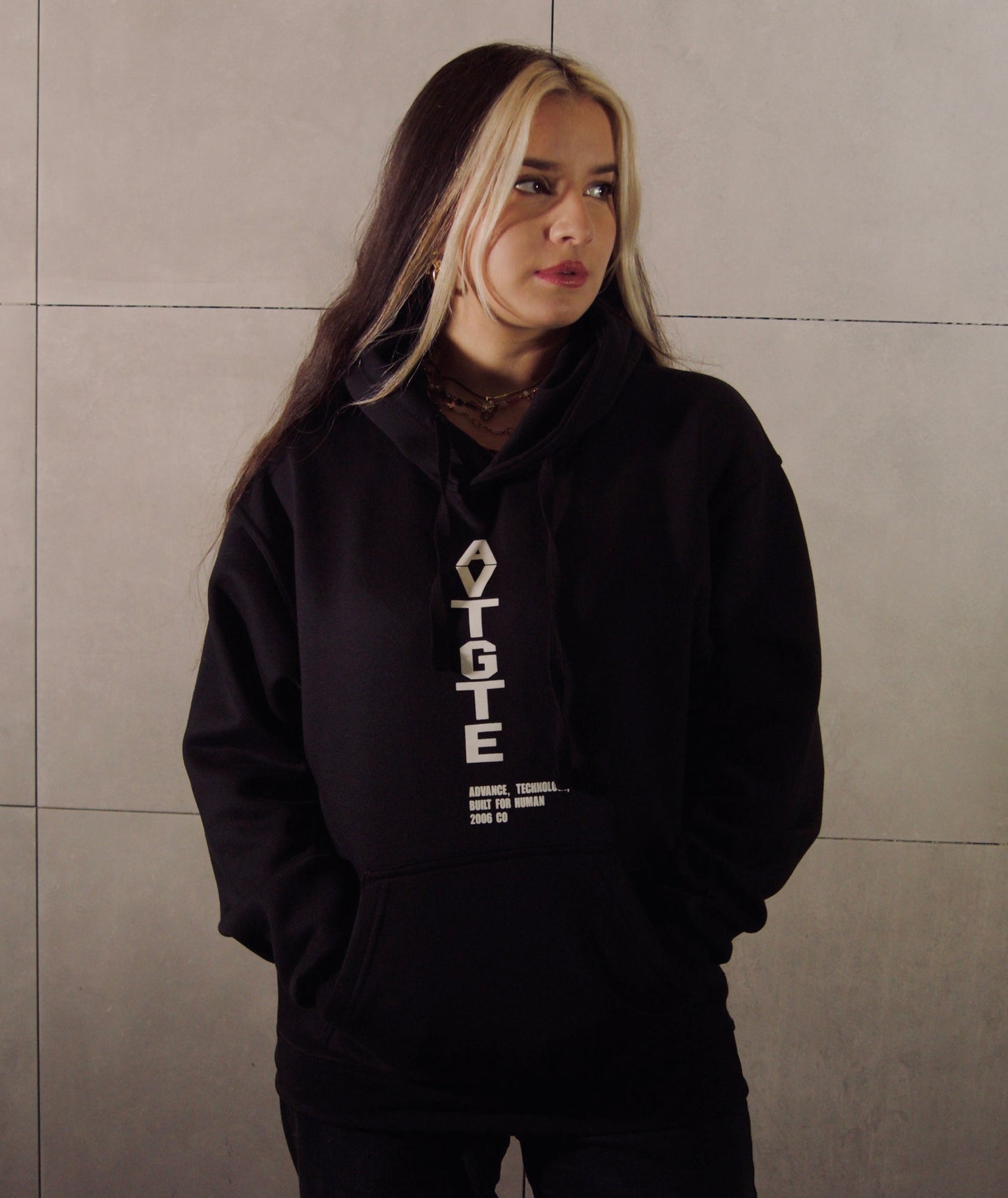 SWEATSHIRT-ONURBLAIZ